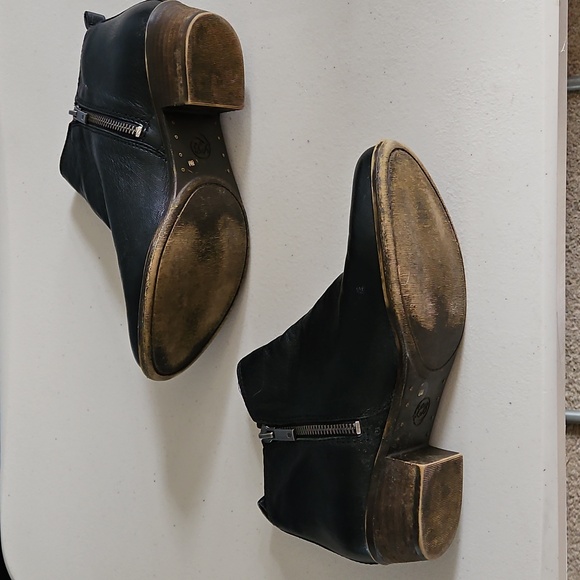 Lucky Brand Black Leather Ankle Boots - Picture 6 of 9